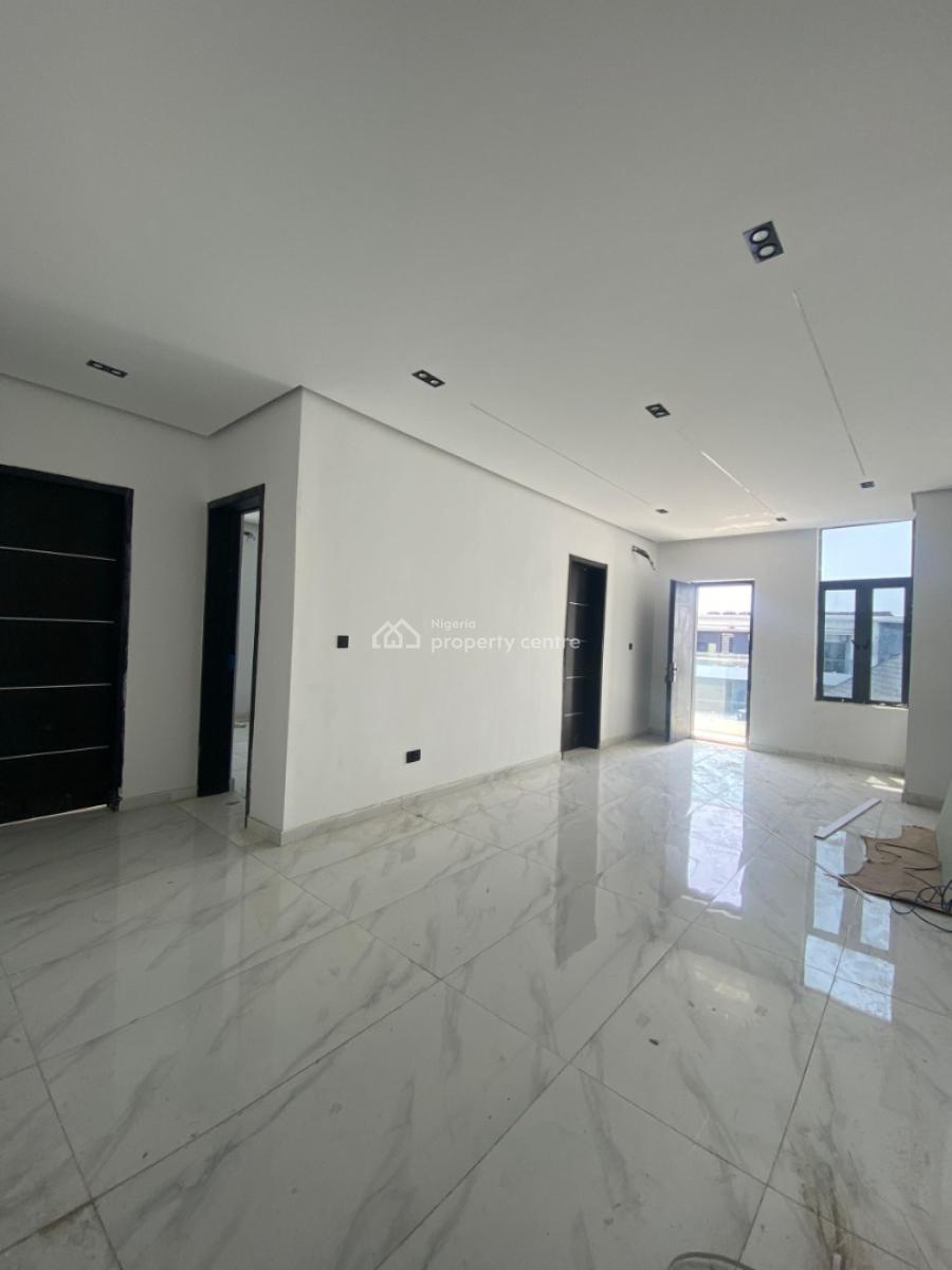 Rooftop Terrace Apartment ! 2-bedroom in Ologolo, Ologolo, Lekki, Lagos, Flat / Apartment for Sale