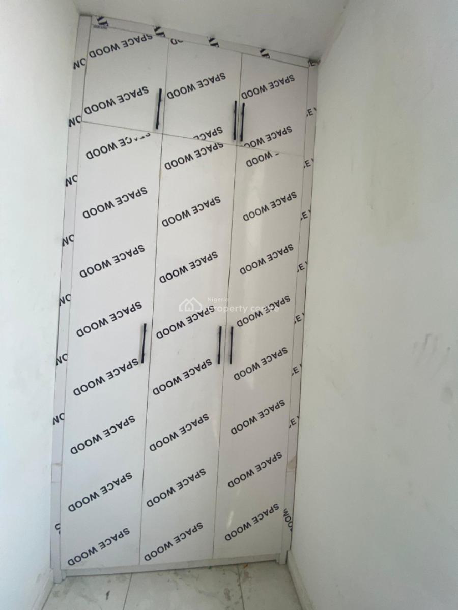 Rooftop Terrace Apartment ! 2-bedroom in Ologolo, Ologolo, Lekki, Lagos, Flat / Apartment for Sale