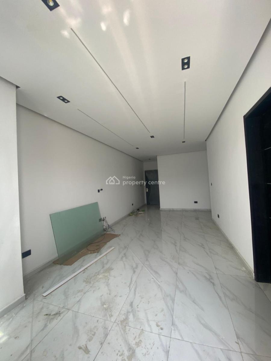 Rooftop Terrace Apartment ! 2-bedroom in Ologolo, Ologolo, Lekki, Lagos, Flat / Apartment for Sale