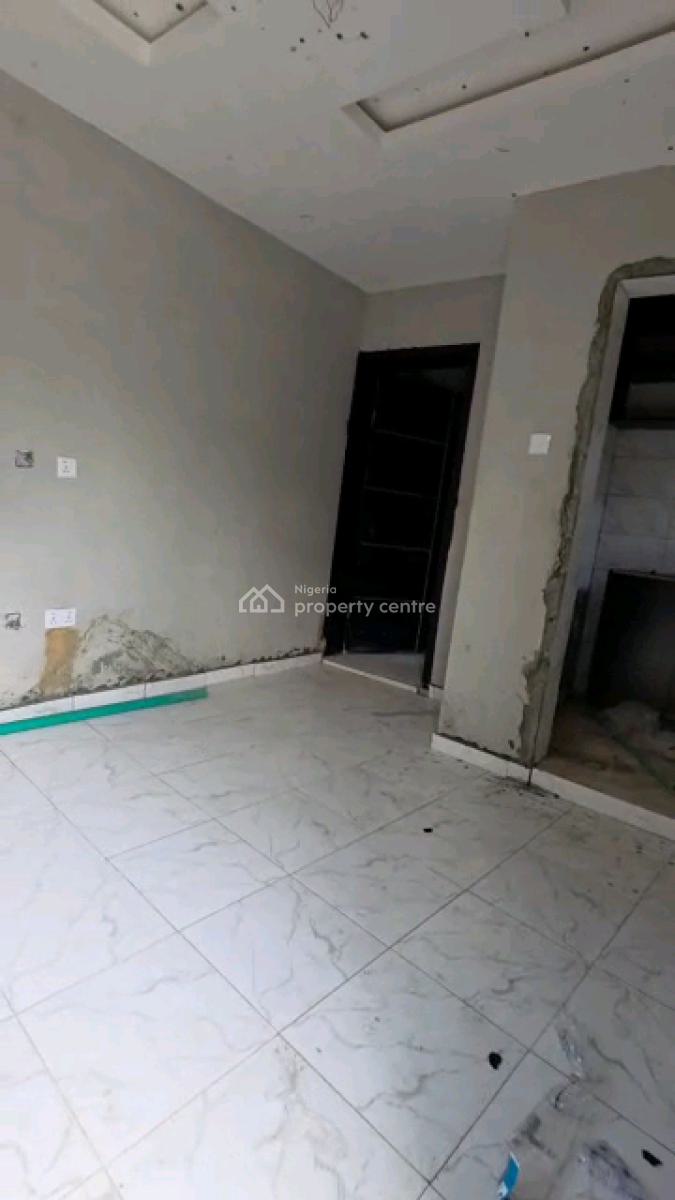 Standard and Spacious Mini Flat, Yaba, Yaba, Lagos, Mini Flat (room and Parlour) for Rent