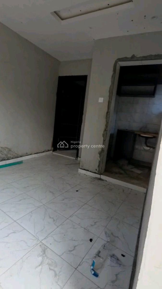 Standard and Spacious Mini Flat, Yaba, Yaba, Lagos, Mini Flat (room and Parlour) for Rent