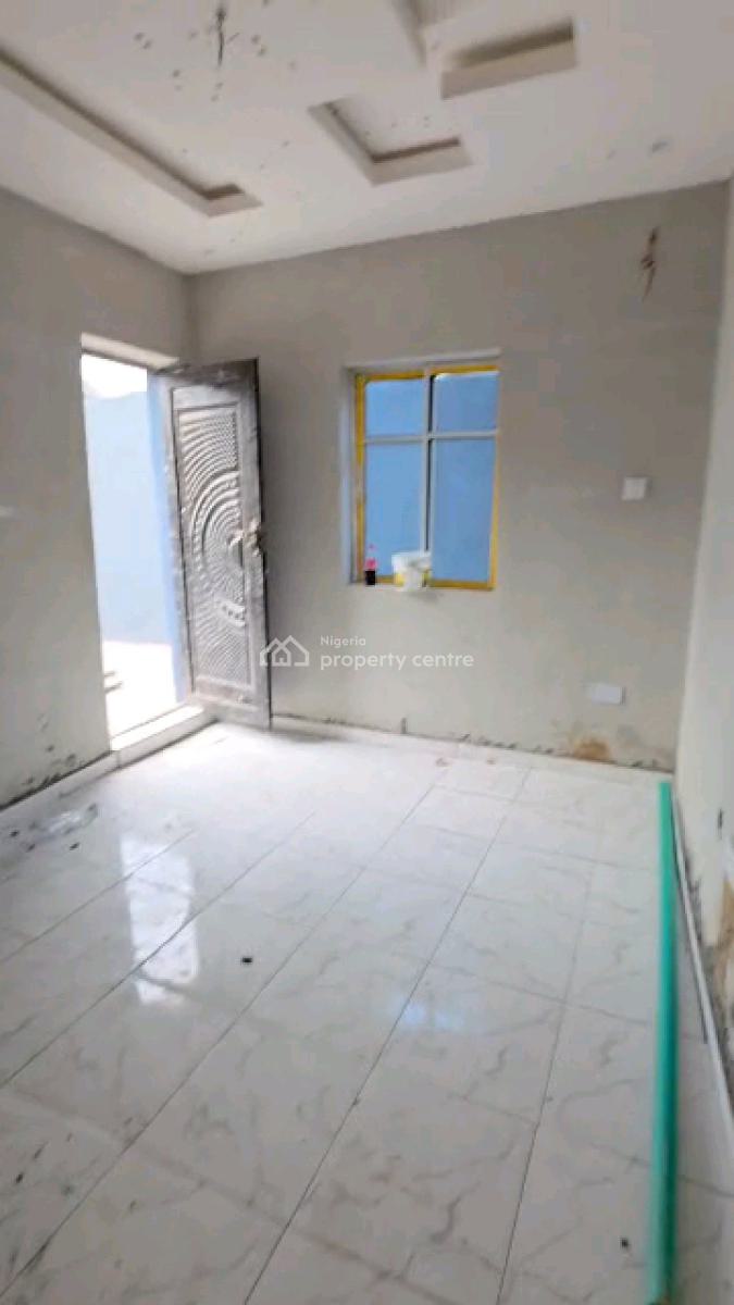 Standard and Spacious Mini Flat, Yaba, Yaba, Lagos, Mini Flat (room and Parlour) for Rent