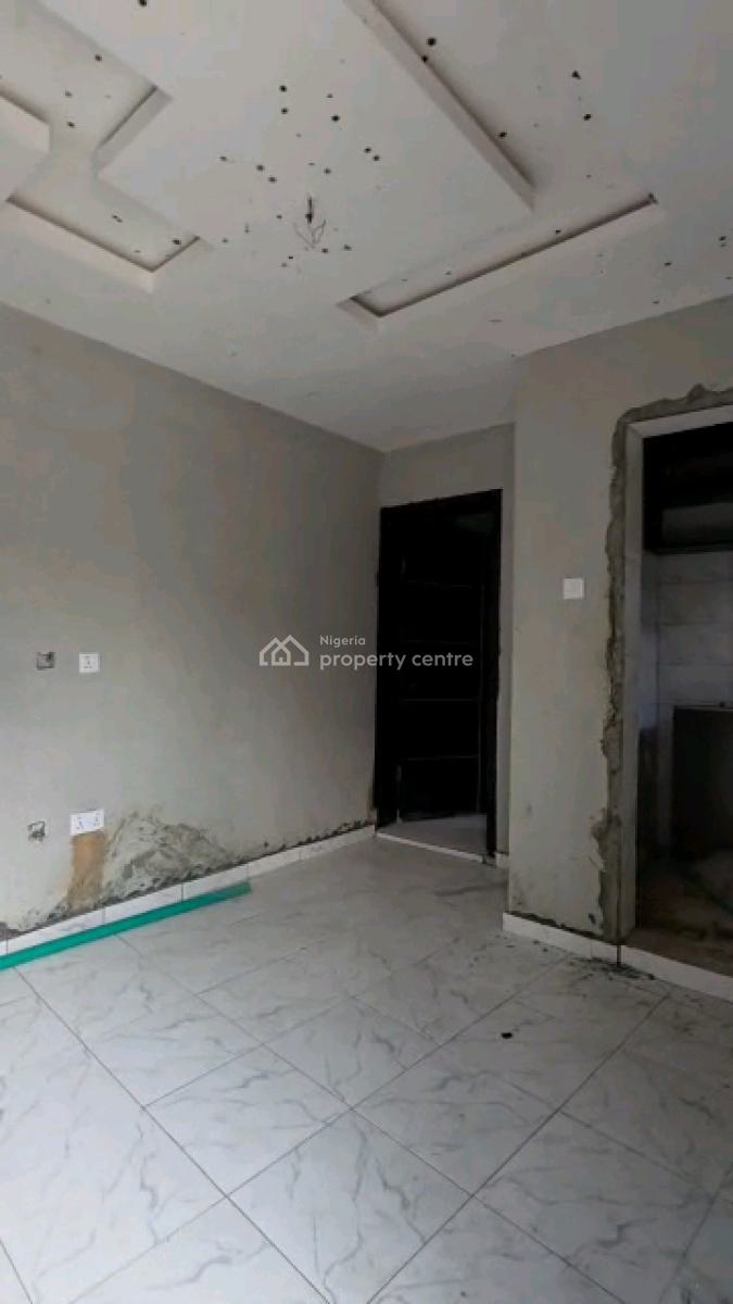 Standard and Spacious Mini Flat, Yaba, Yaba, Lagos, Mini Flat (room and Parlour) for Rent