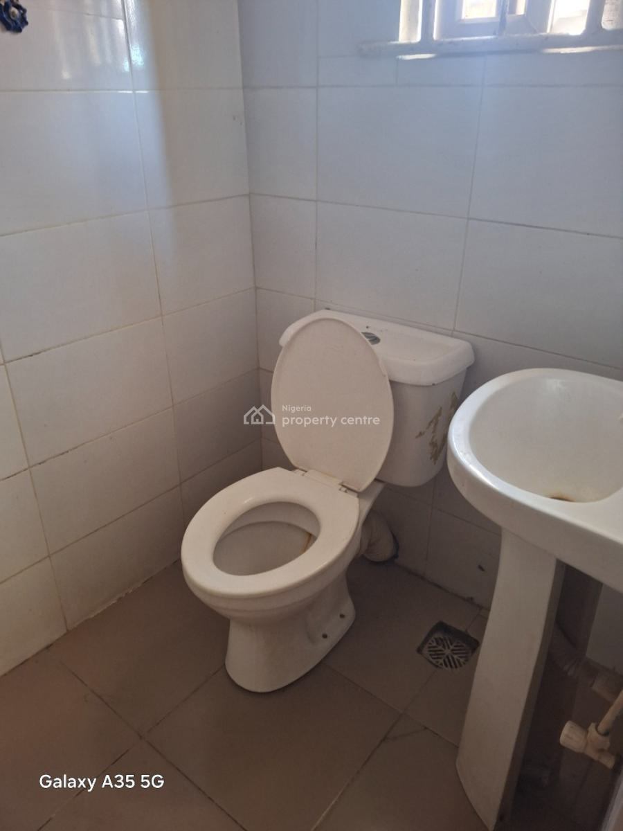 Super Neat and Spacious 2 Bedroom Flat at Ogombo Ajah Lekki, Ogombo, Ajah, Lagos, Flat / Apartment for Rent