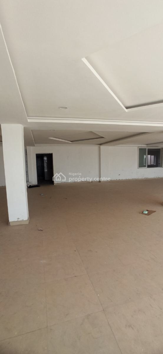 553sqm Rooftop Space, Wuse 2, Abuja, Plaza / Complex / Mall for Rent