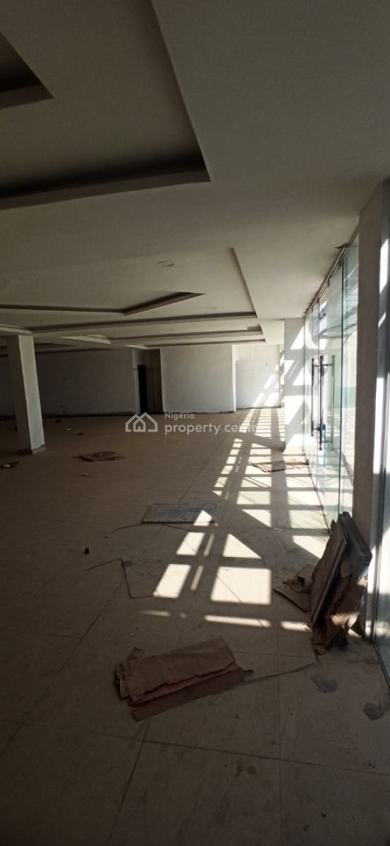 553sqm Rooftop Space, Wuse 2, Abuja, Plaza / Complex / Mall for Rent