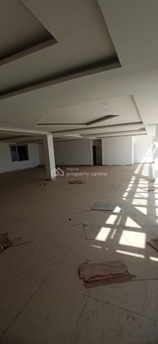 553sqm Rooftop Space, Wuse 2, Abuja, Plaza / Complex / Mall for Rent