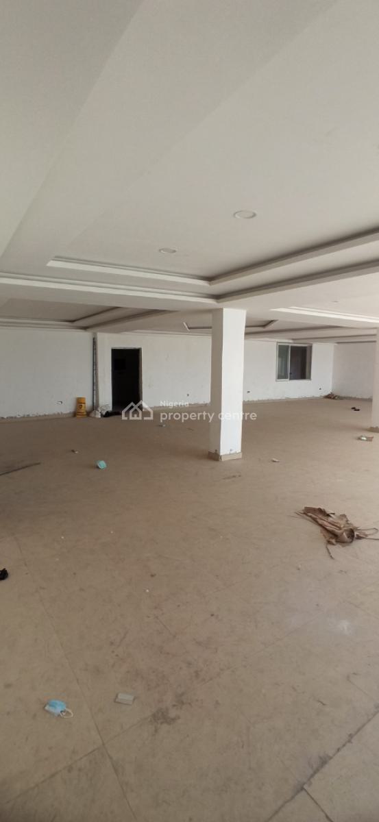553sqm Rooftop Space, Wuse 2, Abuja, Plaza / Complex / Mall for Rent