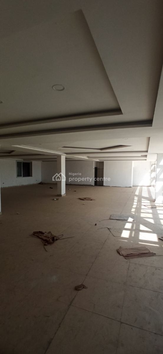 553sqm Rooftop Space, Wuse 2, Abuja, Plaza / Complex / Mall for Rent
