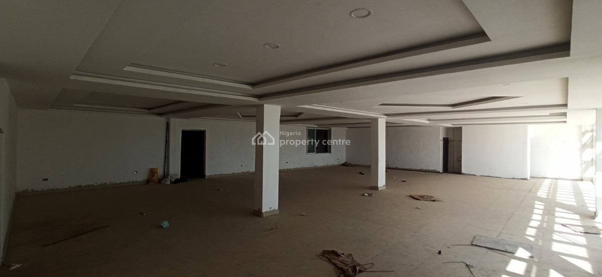 553sqm Rooftop Space, Wuse 2, Abuja, Plaza / Complex / Mall for Rent