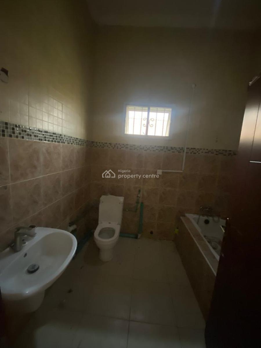 Spacious Partly Self Service Room Self Contained in Lekki Phase 1, Off Oladimeji Alao Lekki Phase 1, Lekki Phase 1, Lekki, Lagos, Self Contain (single Rooms) for Rent