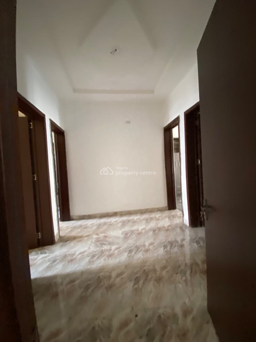 Clean 2bedroom Apartment, Chevron Alternative Route, Lekki Phase 2, Lekki, Lagos, Flat / Apartment for Rent