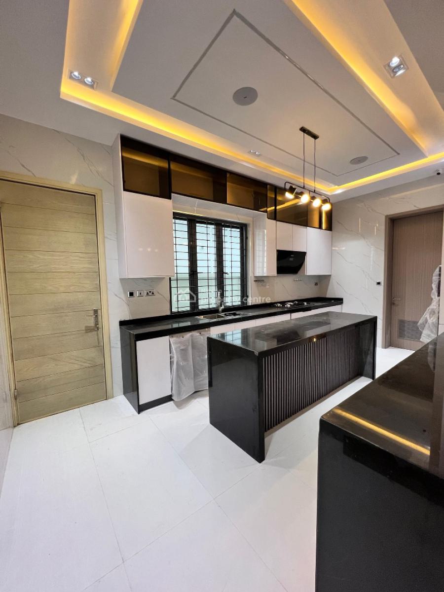 5 Bedrooms Fully Detached Duplex with Bq in Lekki Phase 1, Lekki Phase 1, Lekki Phase 1, Lekki, Lagos, Detached Duplex for Sale