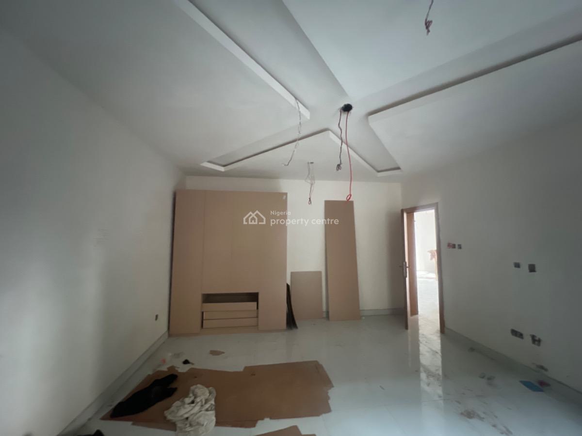 Luxury 2 Bedroom Apartment, Off Admiralty Way, Lekki Phase 1, Lekki, Lagos, Flat / Apartment for Sale