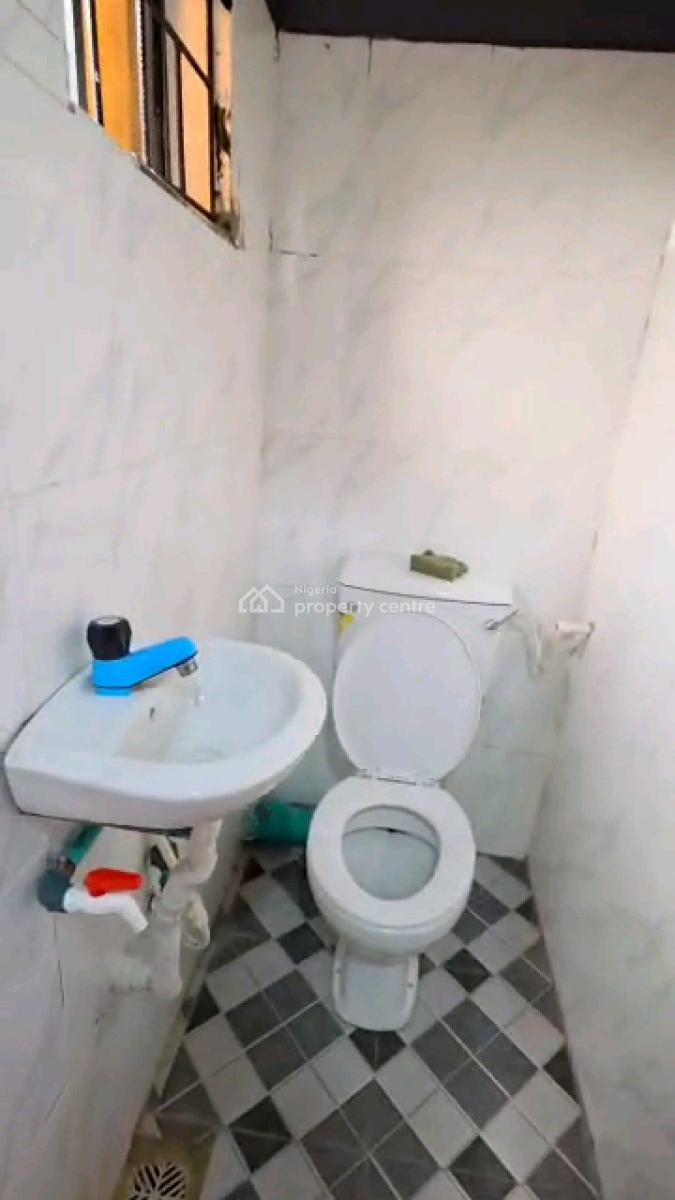 Standard and Spacious Mini Flat, Yaba, Yaba, Lagos, Mini Flat (room and Parlour) for Rent