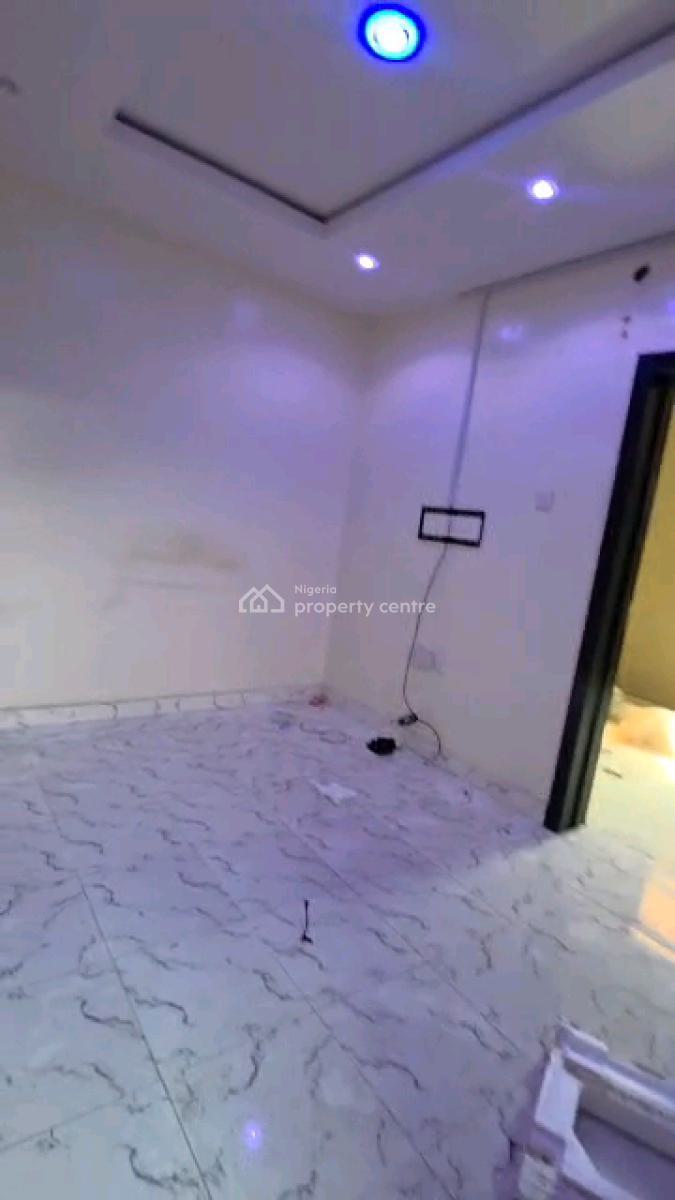 Standard and Spacious Mini Flat, Yaba, Yaba, Lagos, Mini Flat (room and Parlour) for Rent