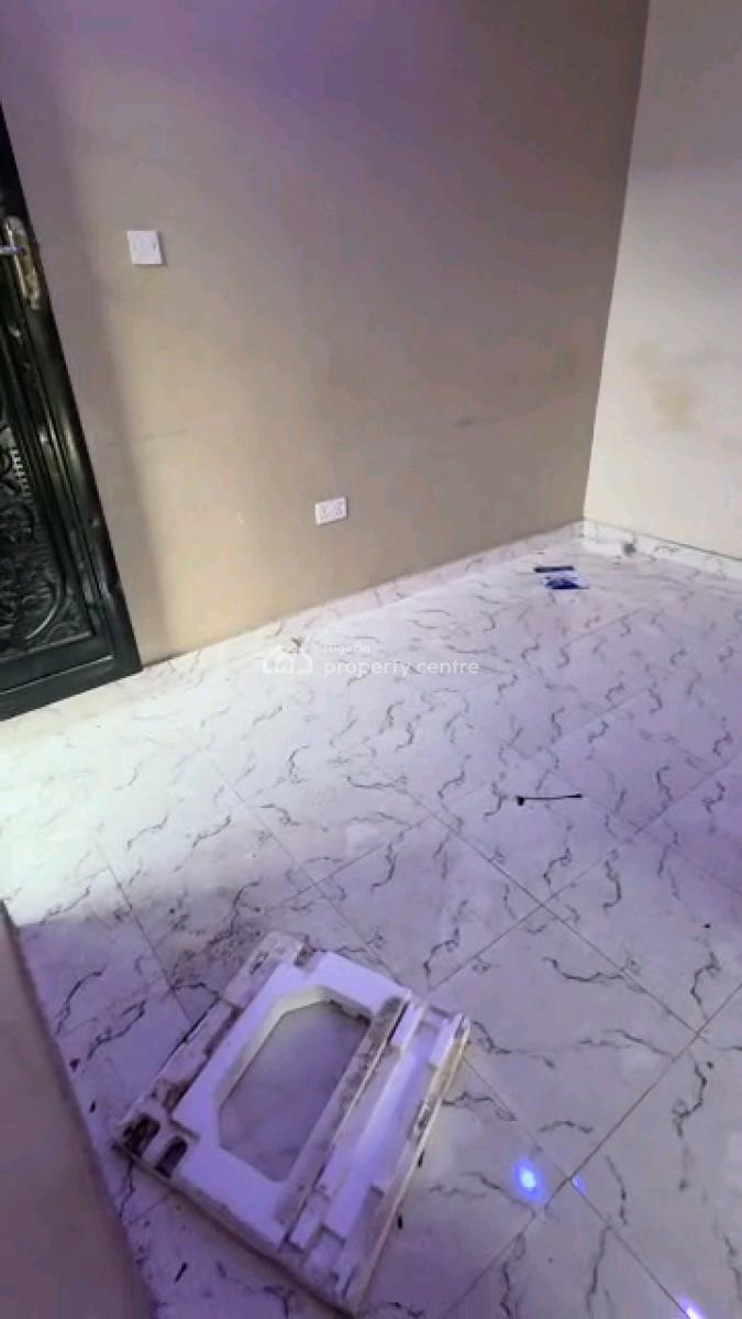 Standard and Spacious Mini Flat, Yaba, Yaba, Lagos, Mini Flat (room and Parlour) for Rent