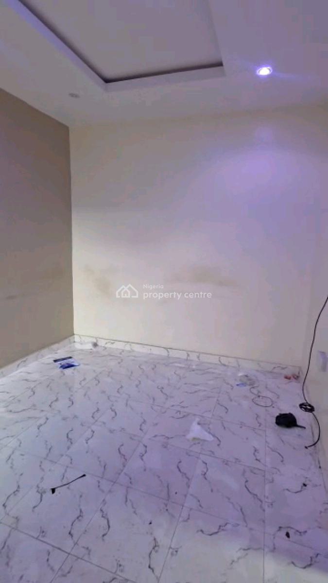Standard and Spacious Mini Flat, Yaba, Yaba, Lagos, Mini Flat (room and Parlour) for Rent