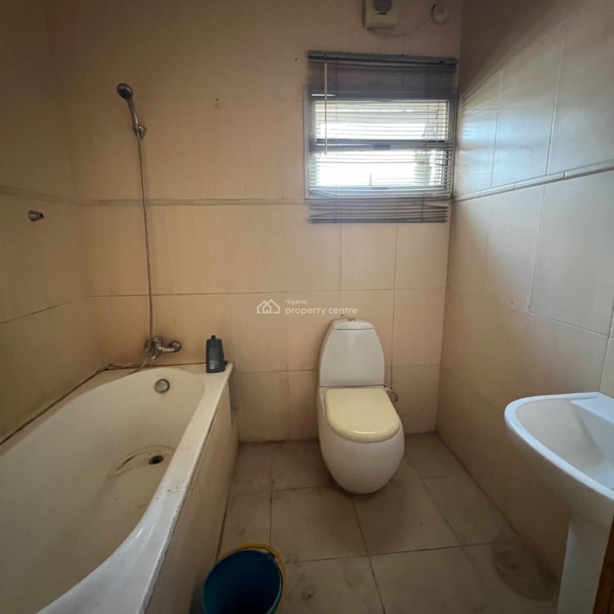 4 Bed&bq  18 Million, Lekki Phase 1, Lekki, Lagos, Terraced Duplex for Rent