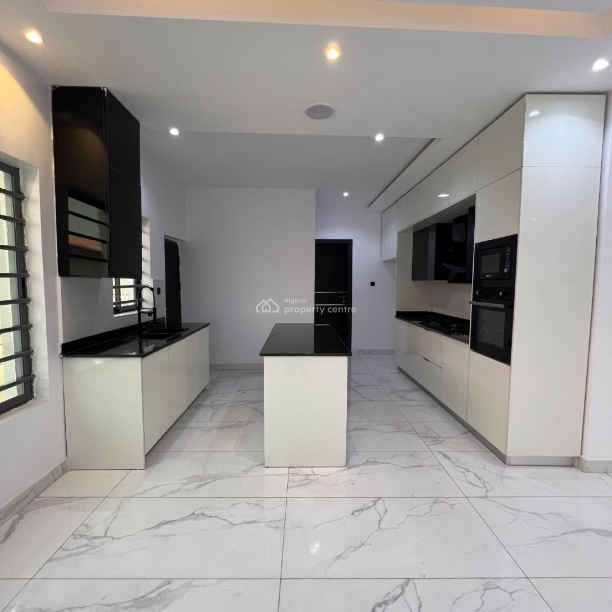 2 Bedroom with Bq, Lekki Phase 1, Lekki, Lagos, Flat / Apartment for Sale