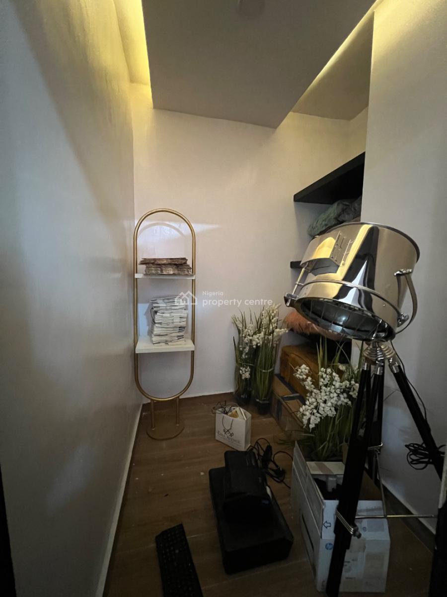 Office / Shop Space, Lekki Phase 1, Lekki, Lagos, Shop for Rent