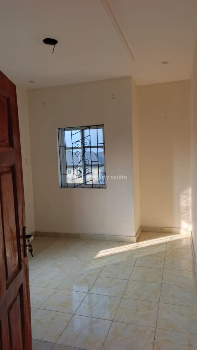 Sharp 2 Bedroom Flat Apartment, Upstairs, Eputu, Lagos, Ibeju Lekki, Lagos, Flat / Apartment for Rent