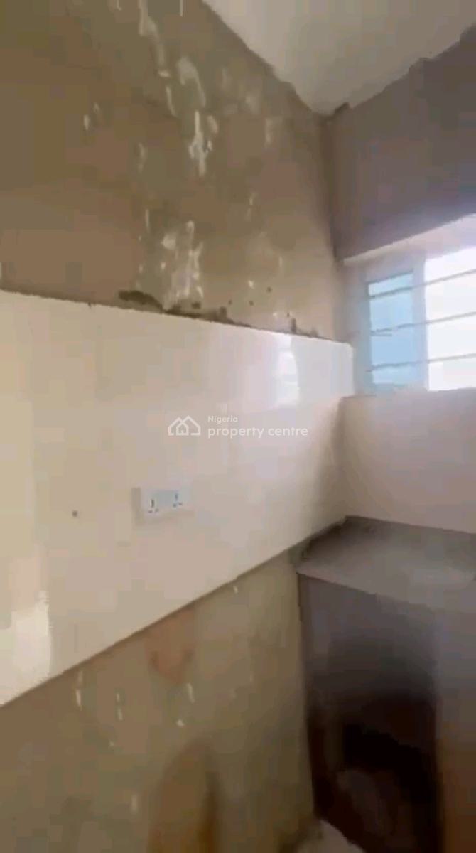 Standard and Spacious 2 Bedroom, Somolu, Shomolu, Lagos, Flat / Apartment for Rent