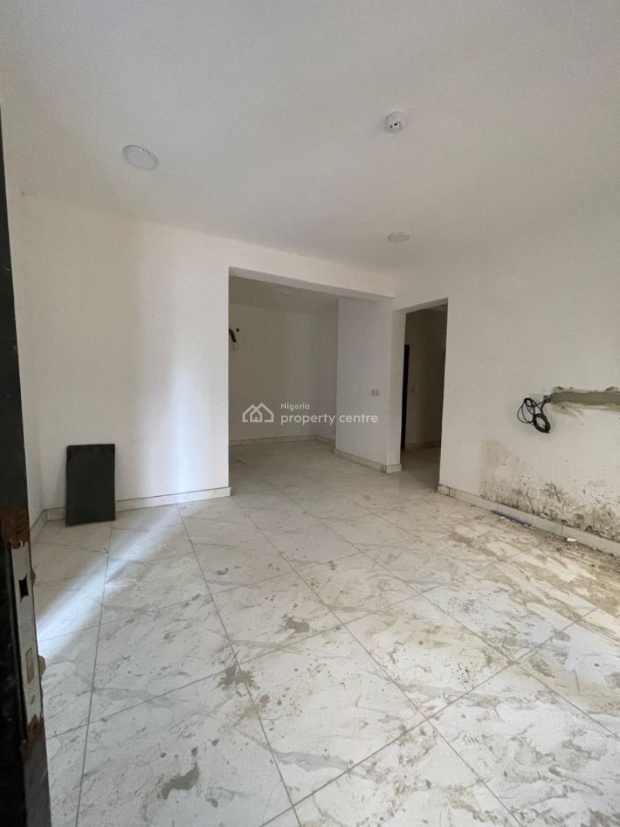 2 Bedrooms Apartment with Gym in a Highly Developed Location, Close to Novare Mall, Sangotedo, Ajah, Lagos, Flat / Apartment for Sale