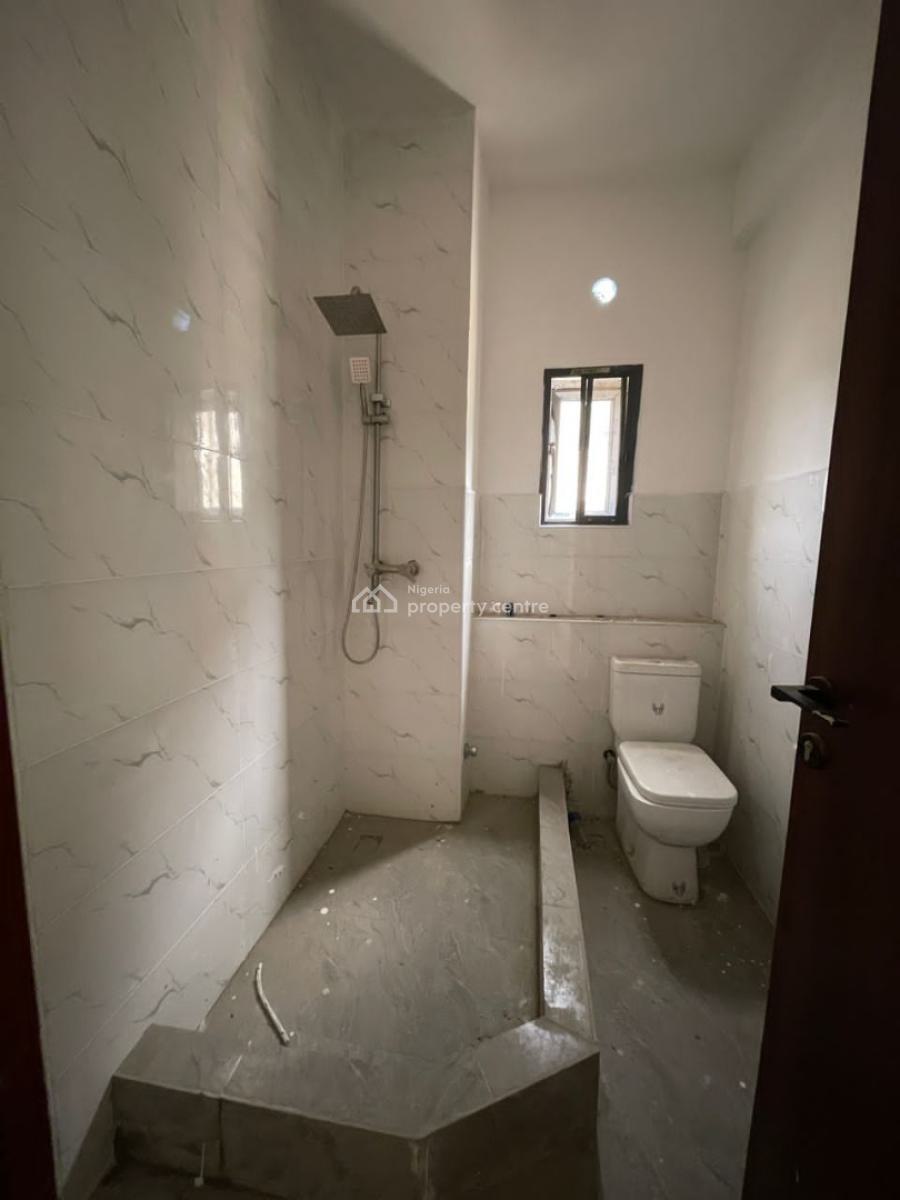 2 Bedrooms Apartment with Gym in a Highly Developed Location, Close to Novare Mall, Sangotedo, Ajah, Lagos, Flat / Apartment for Sale