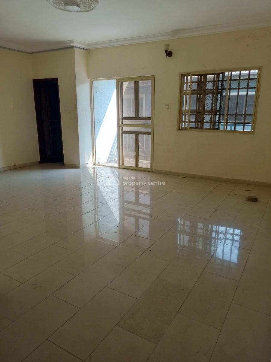 Self Service 3bedroom on First Floor Serene Area Secured Estate, Agungi, Lekki, Lagos, Flat / Apartment for Rent