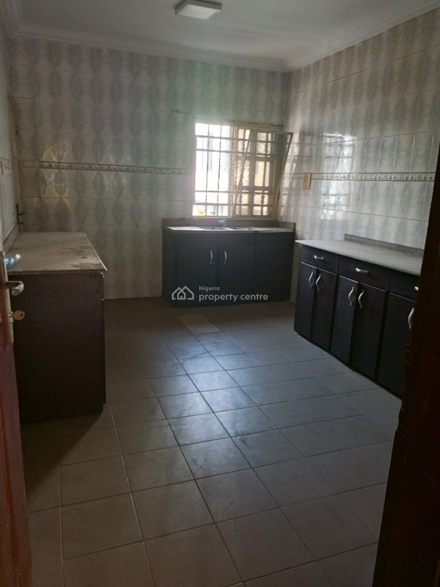 Self Service 3bedroom on First Floor Serene Area Secured Estate, Agungi, Lekki, Lagos, Flat / Apartment for Rent
