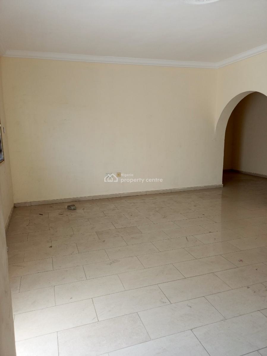 Self Service 3bedroom on First Floor Serene Area Secured Estate, Agungi, Lekki, Lagos, Flat / Apartment for Rent