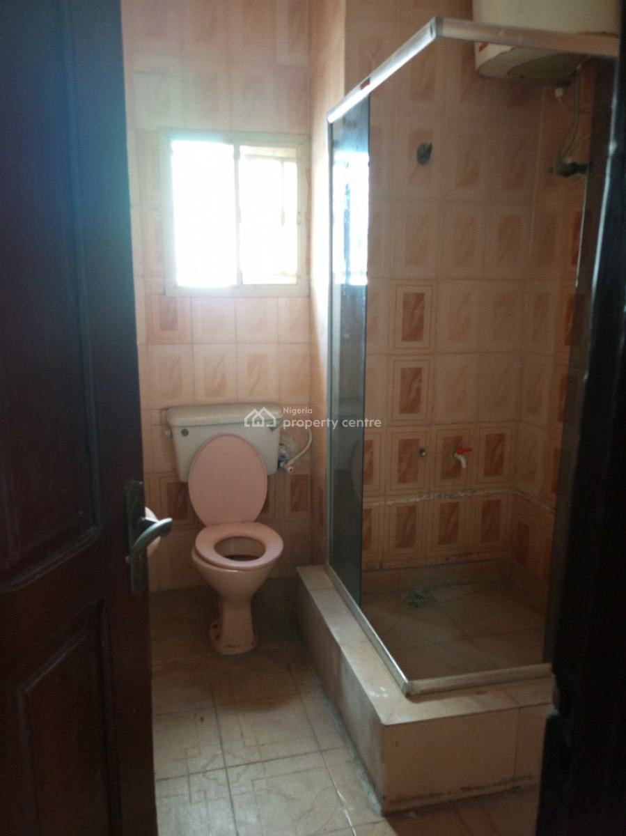Self Service 3bedroom on First Floor Serene Area Secured Estate, Agungi, Lekki, Lagos, Flat / Apartment for Rent