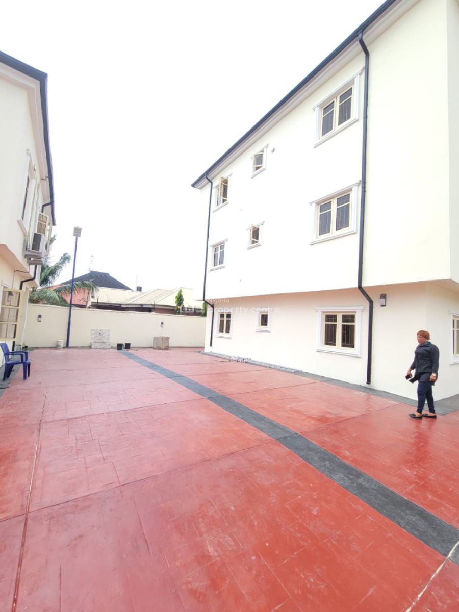 Newly Built 3bedroom Flat, United Estate, Sangotedo, Ajah, Lagos, Flat / Apartment for Rent