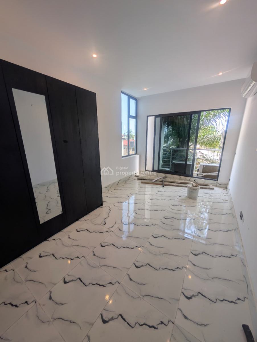 Buit Well 3 Bedroom Maisonette Apartment with Bq, Glover, Ikoyi, Lagos, Flat / Apartment for Rent