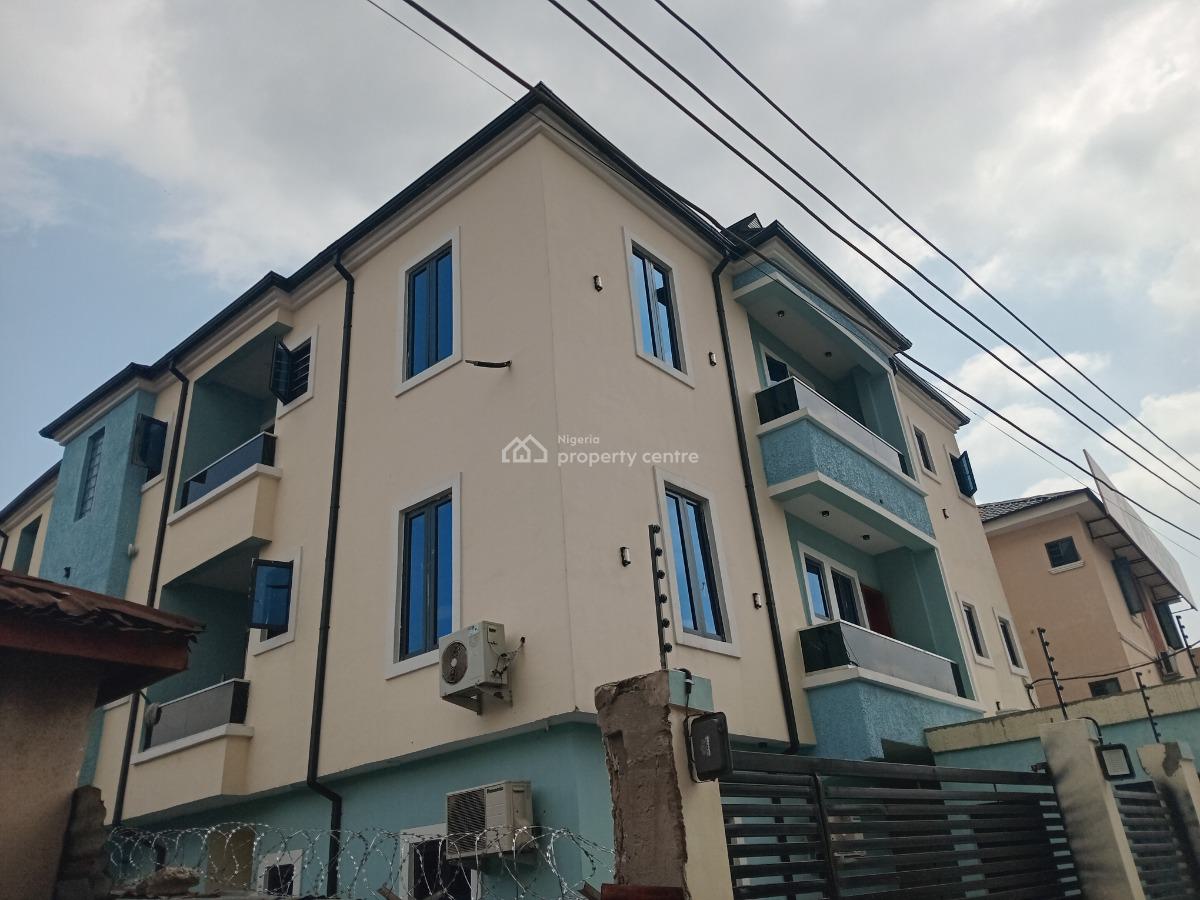 Ambassador Roomself Con, Afolabi Brown Street, Akoka, Yaba, Lagos, Self Contain (single Rooms) for Rent