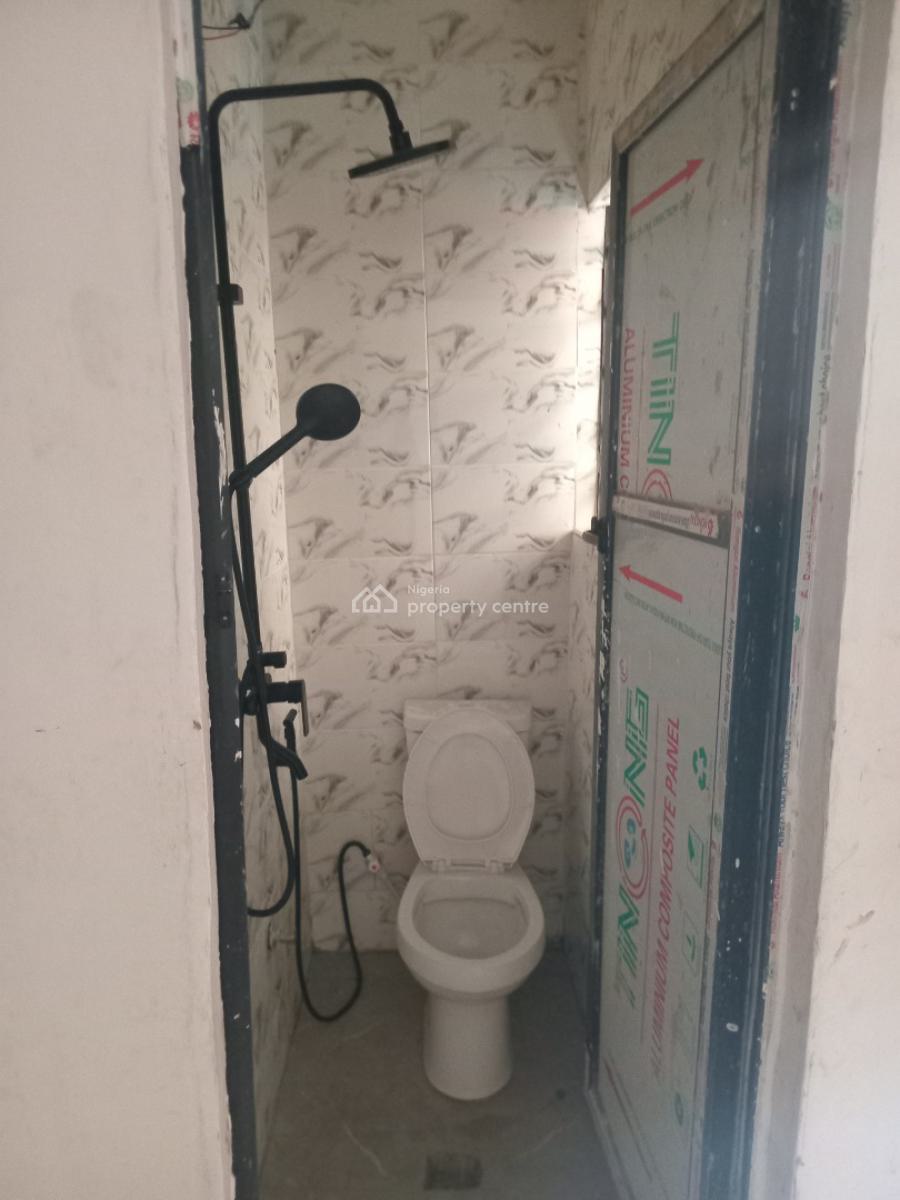 Ambassador Roomself Con, Afolabi Brown Street, Akoka, Yaba, Lagos, Self Contain (single Rooms) for Rent