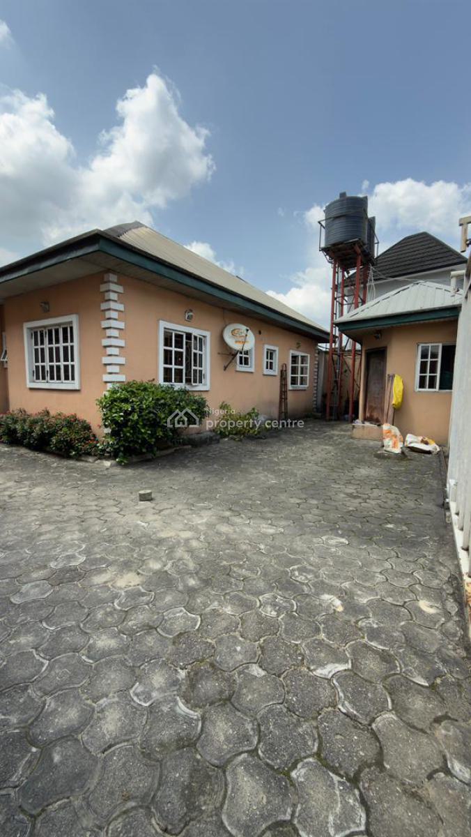 a Unit 3 & 2  Bedrooms Bungalow, Woji Port Harcourt, Port Harcourt, Rivers, Block of Flats for Sale