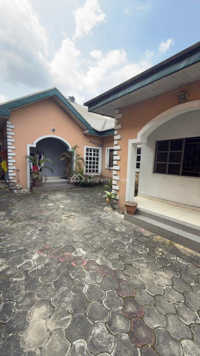 a Unit 3 & 2  Bedrooms Bungalow, Woji Port Harcourt, Port Harcourt, Rivers, Block of Flats for Sale