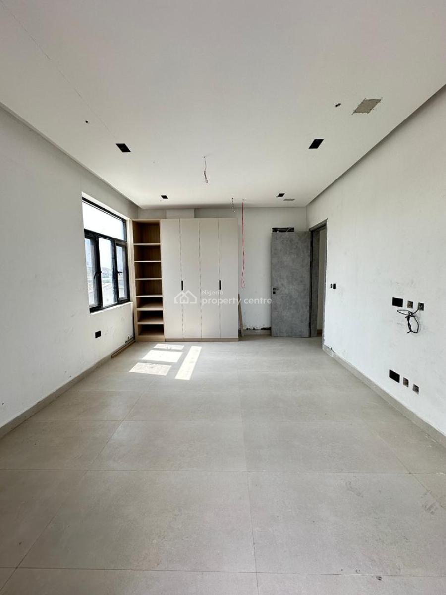 Outstanding Luxury Spacious 2 Bedroom Apartment with Bq, Lekki Phase 1, Lekki, Lagos, Flat / Apartment for Sale