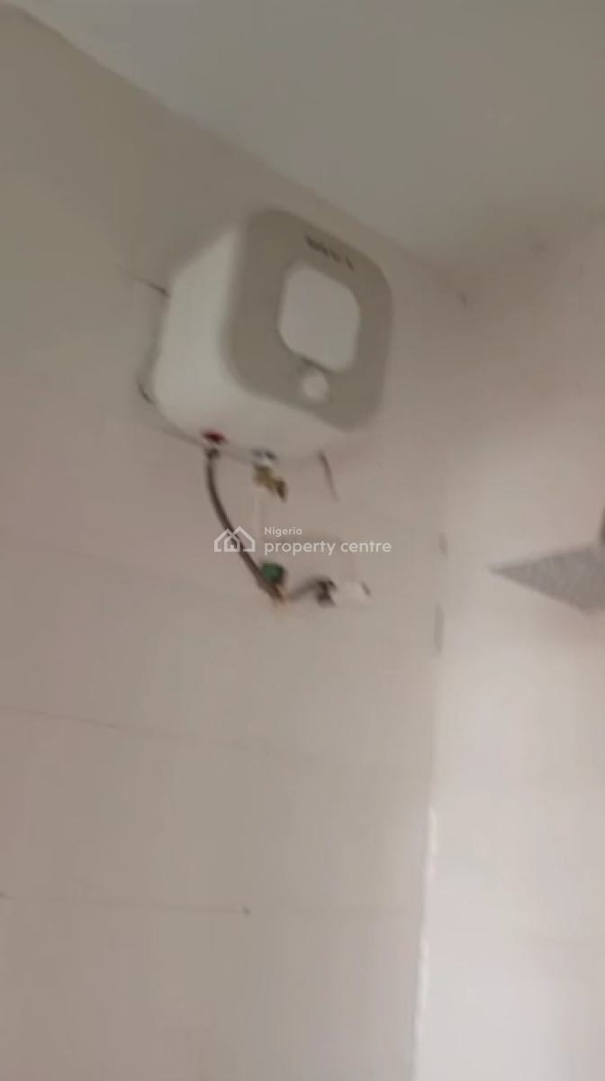 Well Maintained 2 Bedroom Flat, Lakowe, Ibeju Lekki, Lagos, Flat / Apartment for Rent