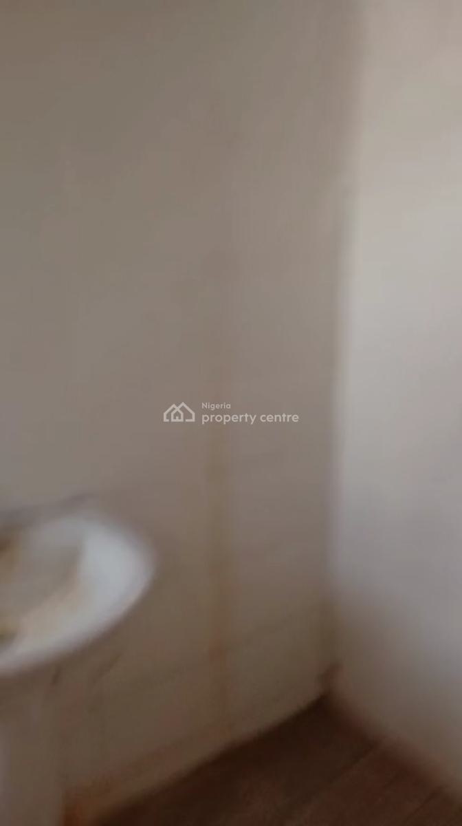 Well Maintained 2 Bedroom Flat, Lakowe, Ibeju Lekki, Lagos, Flat / Apartment for Rent