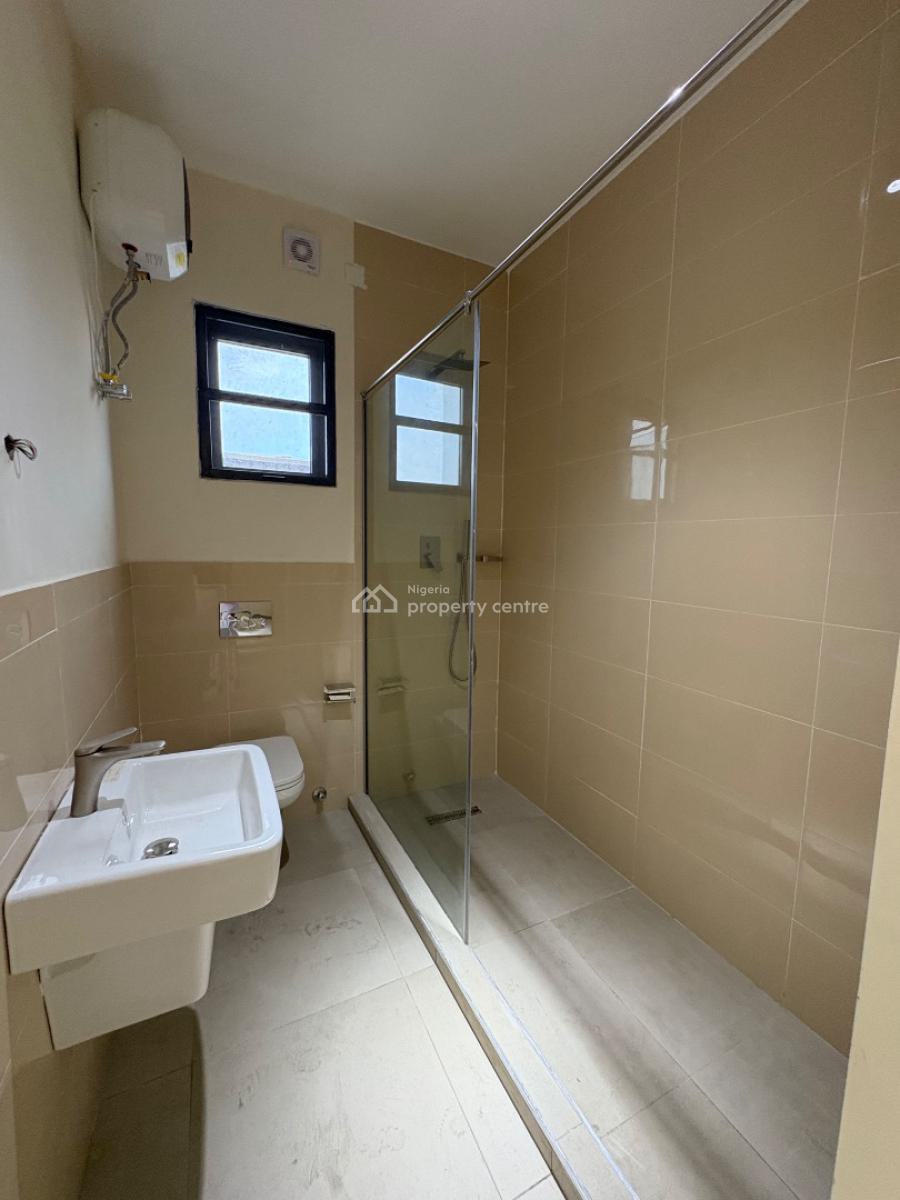 2 Bedroom Apartment, Lekki Phase 1, Lekki, Lagos, Flat / Apartment for Sale