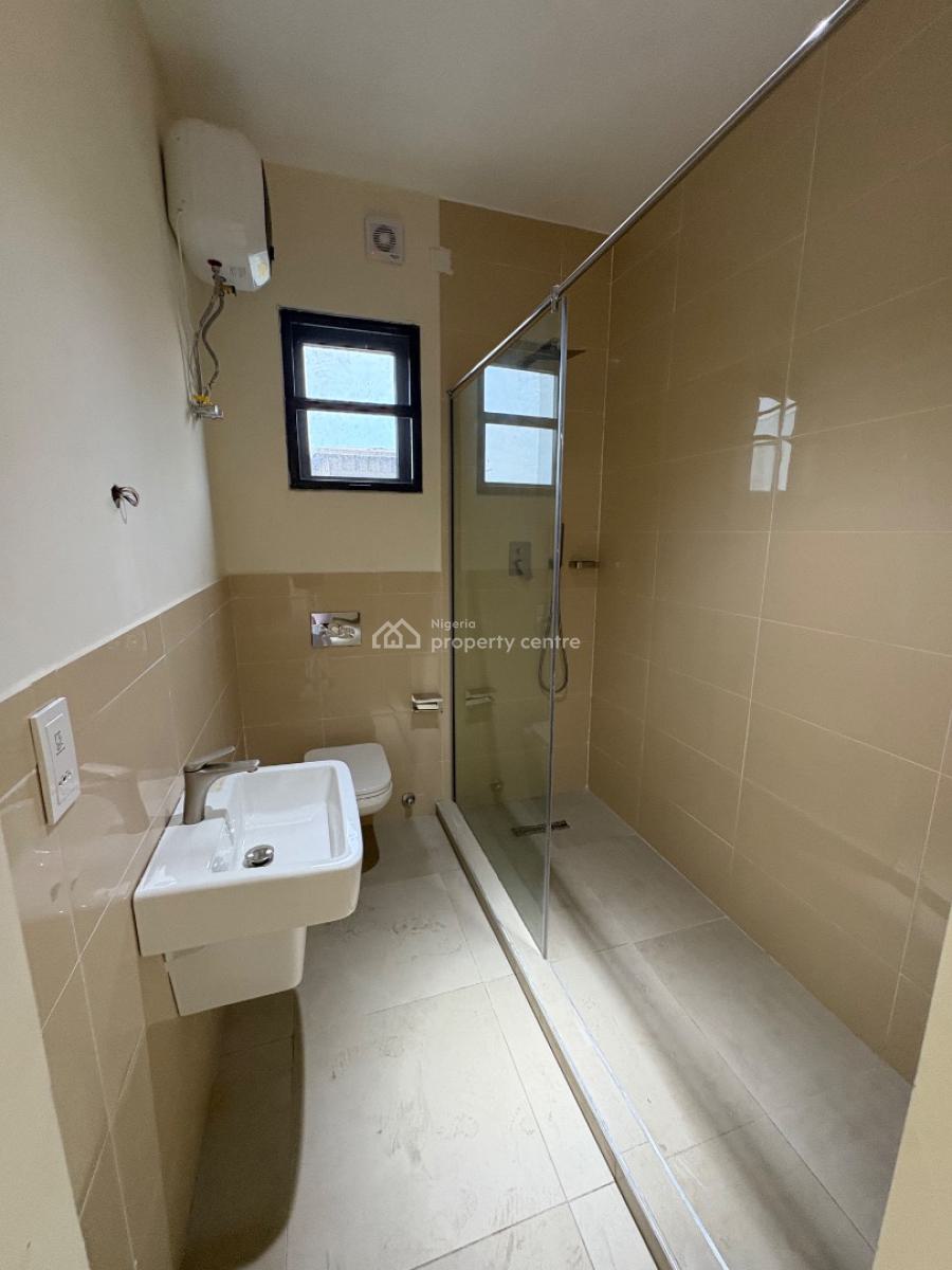 2 Bedroom Apartment, Lekki Phase 1, Lekki, Lagos, Flat / Apartment for Sale