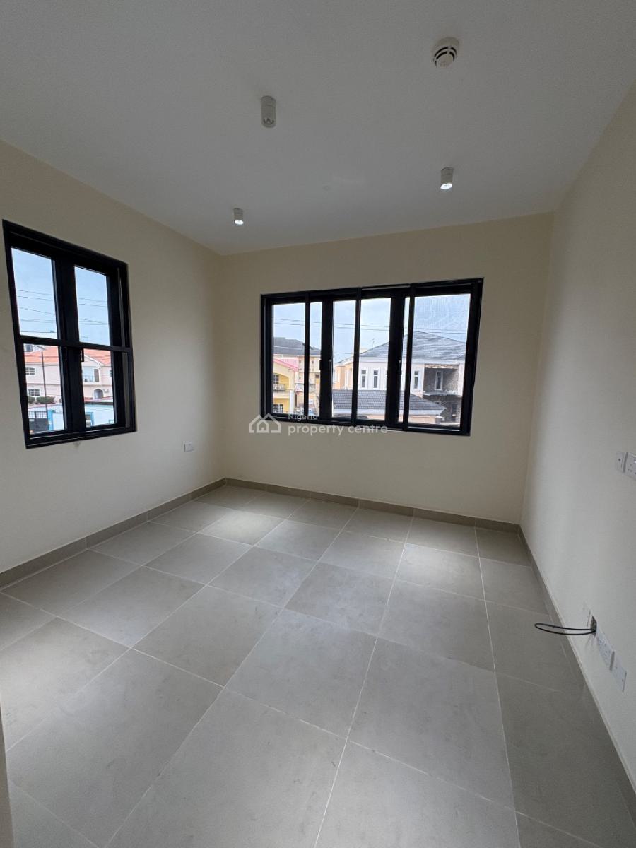 2 Bedroom Apartment, Lekki Phase 1, Lekki, Lagos, Flat / Apartment for Sale