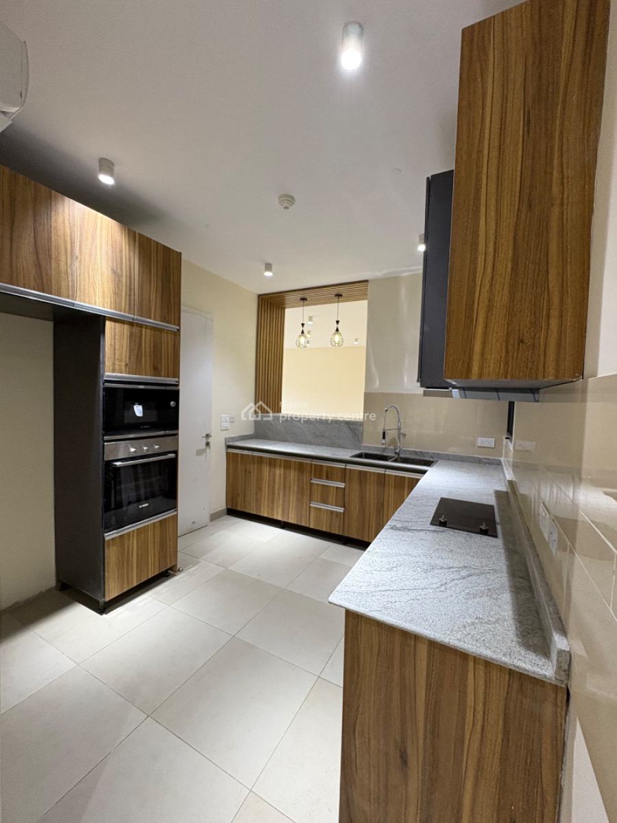 2 Bedroom Apartment, Lekki Phase 1, Lekki, Lagos, Flat / Apartment for Sale