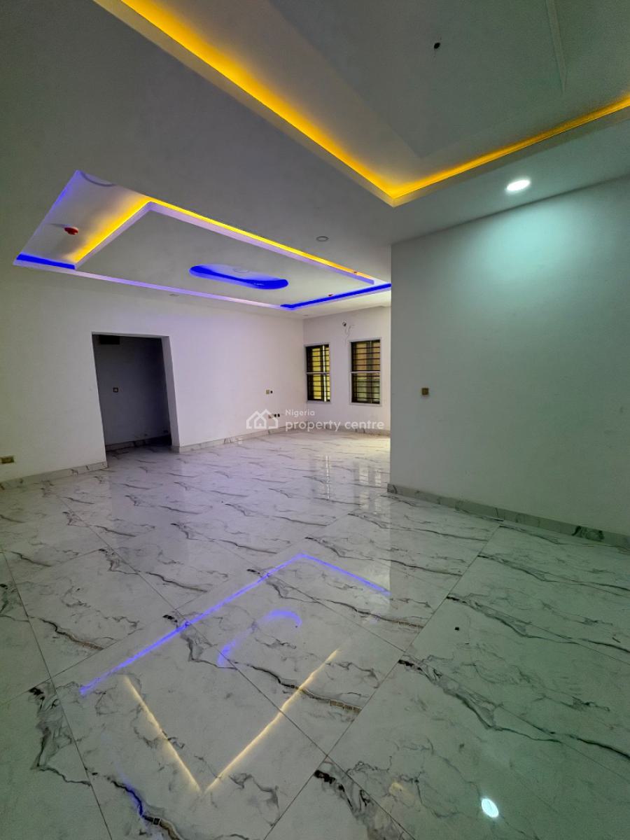 2bedroom Apartment with Bq, Lekki Phase 1, Lekki, Lagos, Block of Flats for Sale