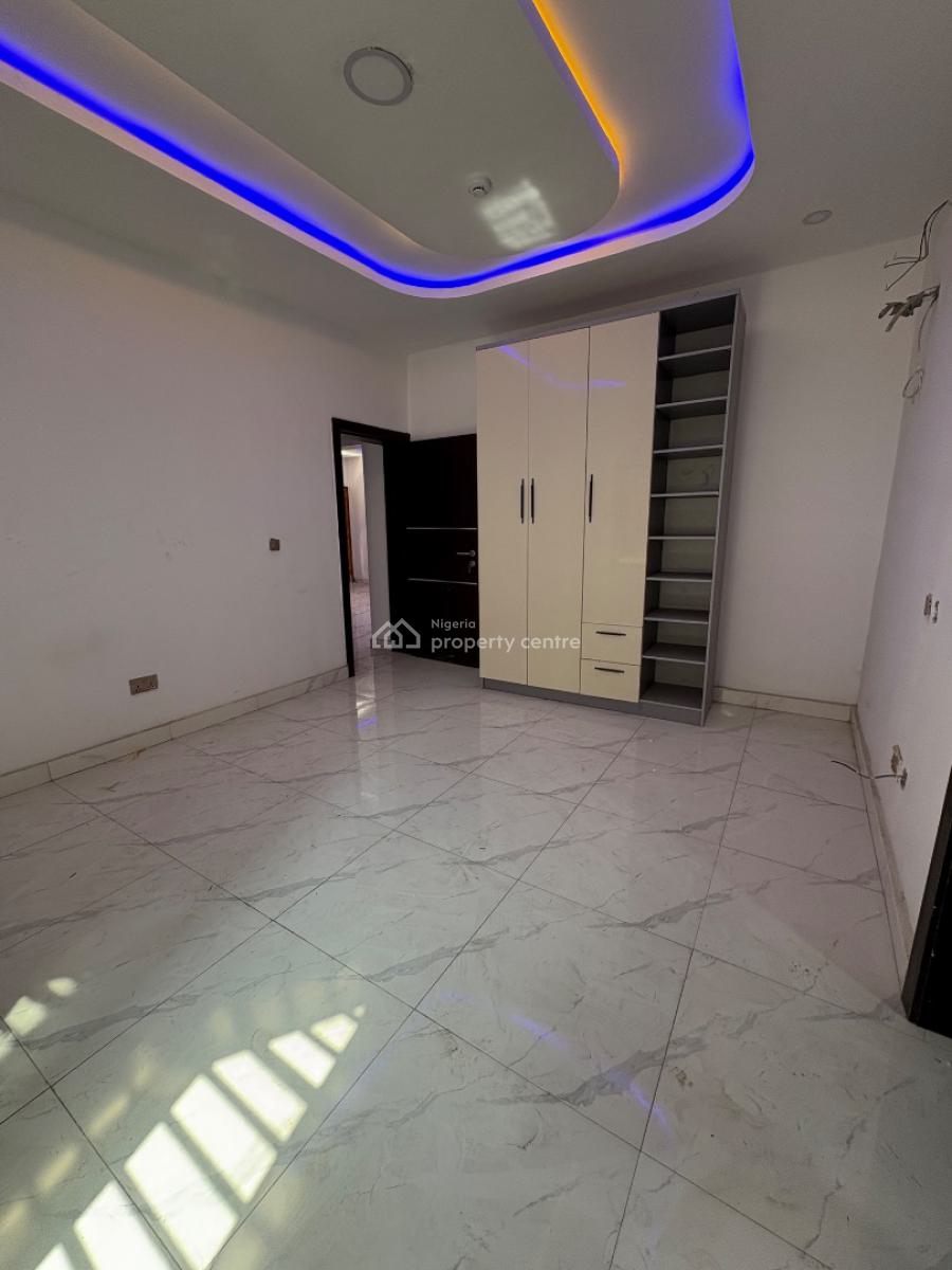 2bedroom Apartment with Bq, Lekki Phase 1, Lekki, Lagos, Block of Flats for Sale