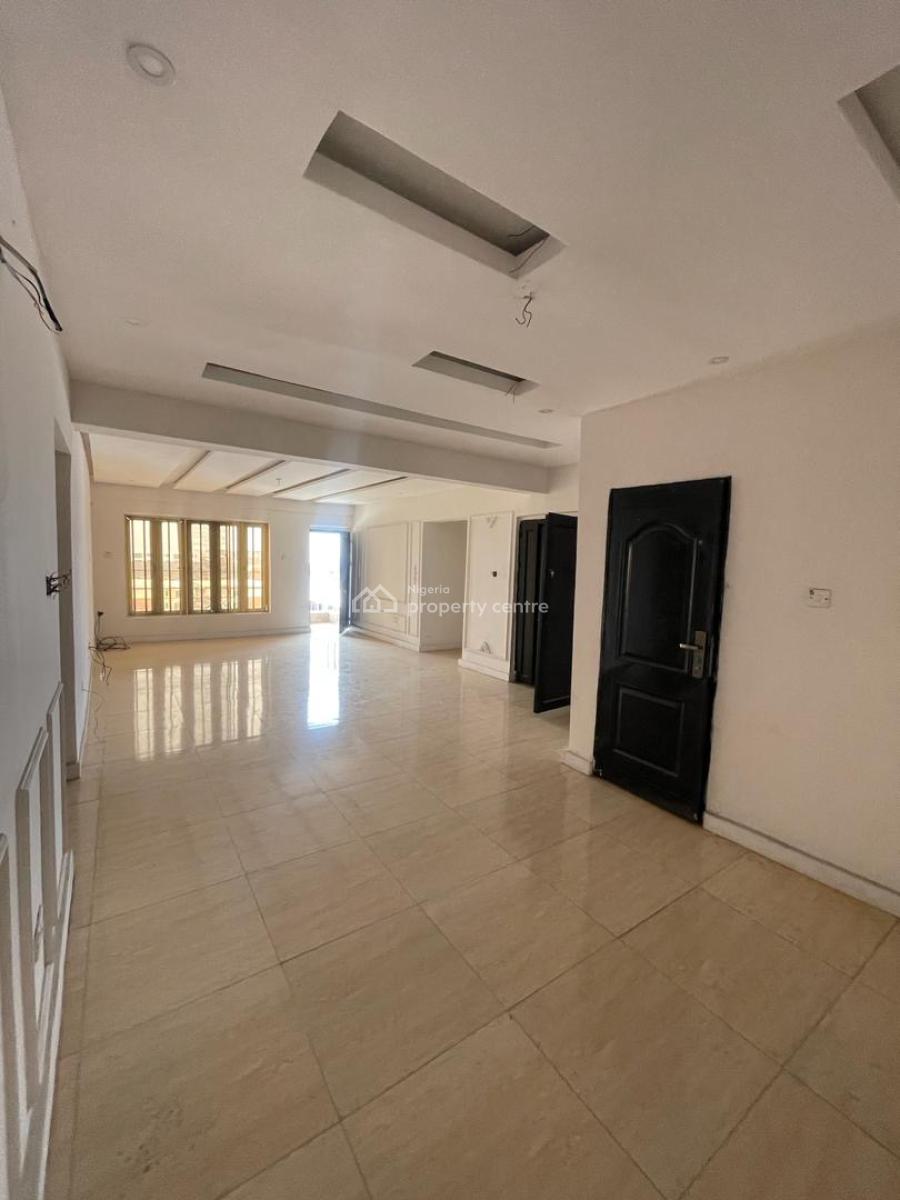Well Maintained 3 Bedrooms with a Pool, Off Alasela 23 Street, Ikate Elegushi, Lekki, Lagos, Flat / Apartment for Sale