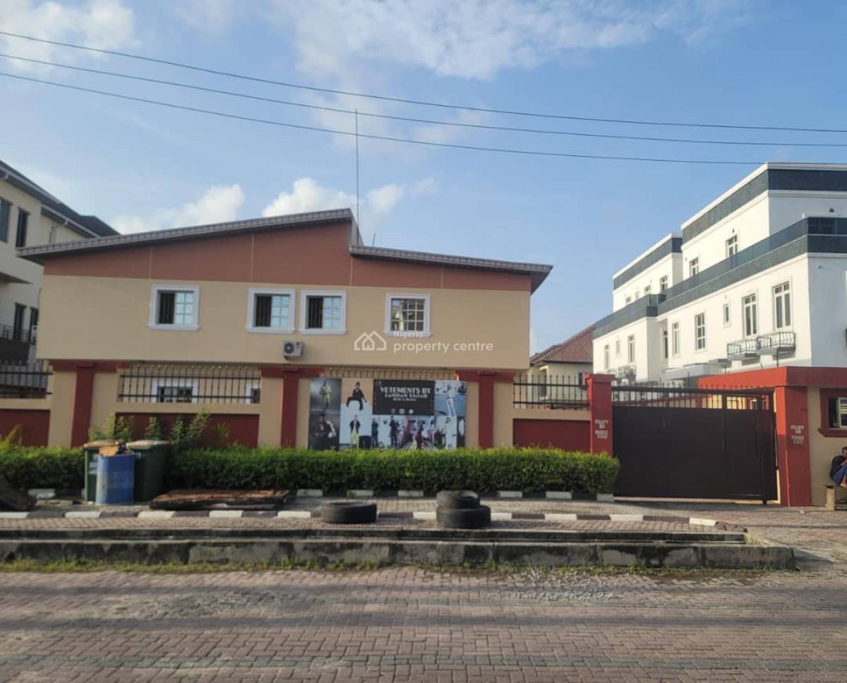 a Well Maintained 4 Bedrooms Terrace with Appurtenances, Lekki Phase 1, Lekki, Lagos, Commercial Property for Rent